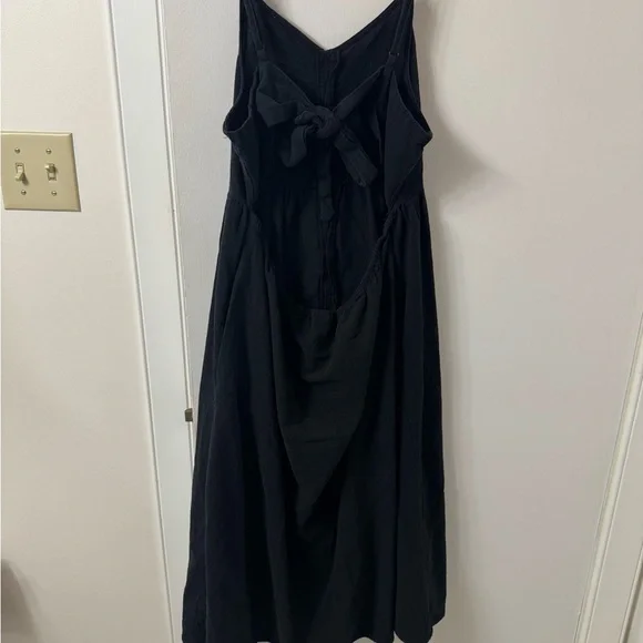 Universal Thread Black Midi Dress - Picture 3 of 4